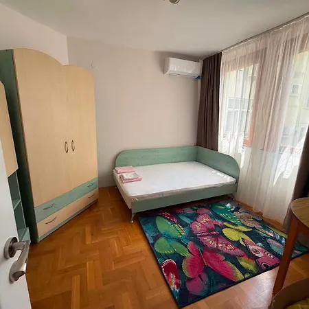 голям тристаен Apartmán